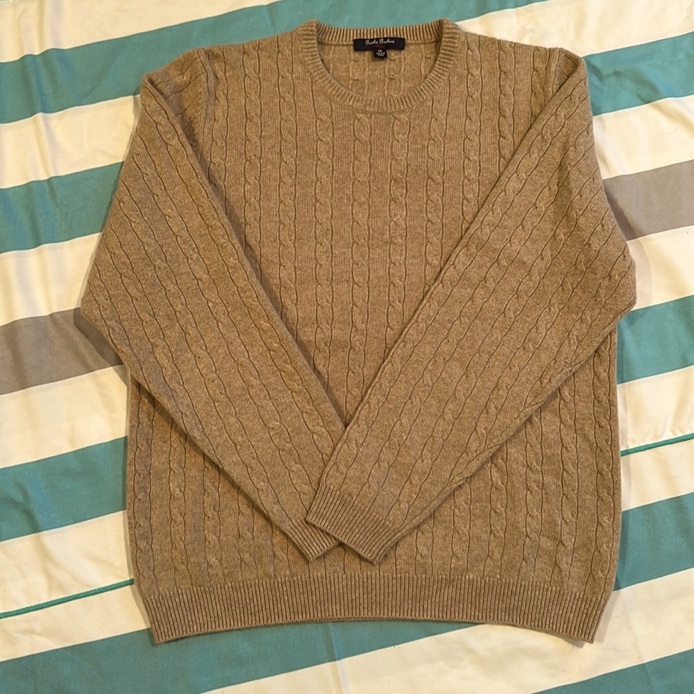 🍀🍀SALE🍀🍀. EUC Men’s Brooks Brother’s cable knit sweater, 100% cashmere, XL